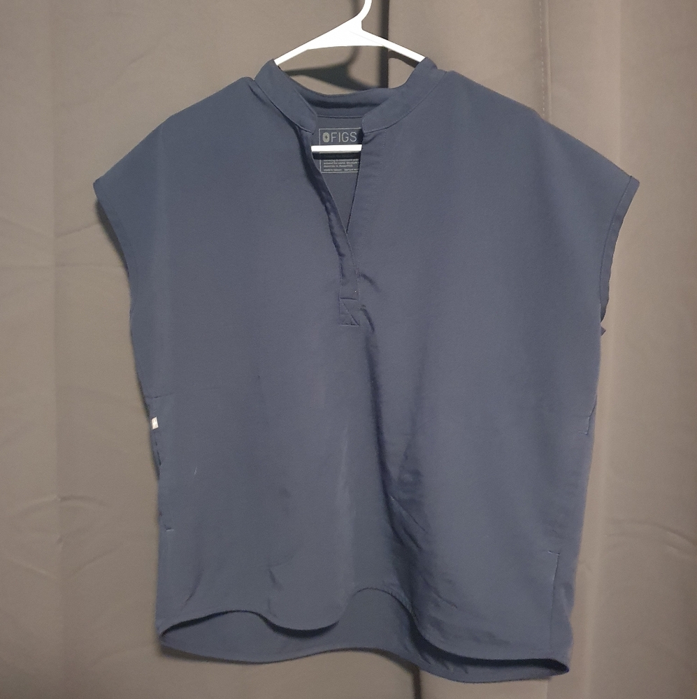 Figs Women's Navy Scrub Top
